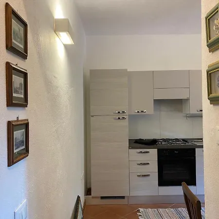 Casale Ristrutturato 3 Km Tropea Апартаменты *