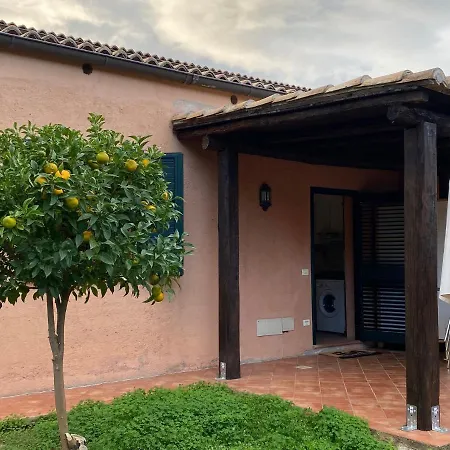 Апартаменты Casale Ristrutturato 3 Km Tropea Санта-Доменика