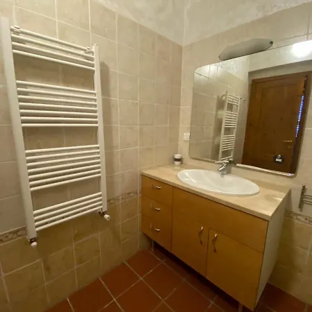 Апартаменты Casale Ristrutturato 3 Km Tropea Санта-Доменика