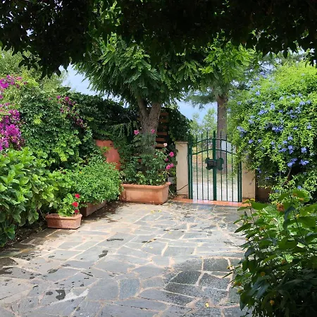 Casale Ristrutturato 3 Km Tropea דירה