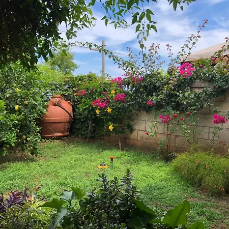 Apartamento Casale Ristrutturato 3 Km Tropea *